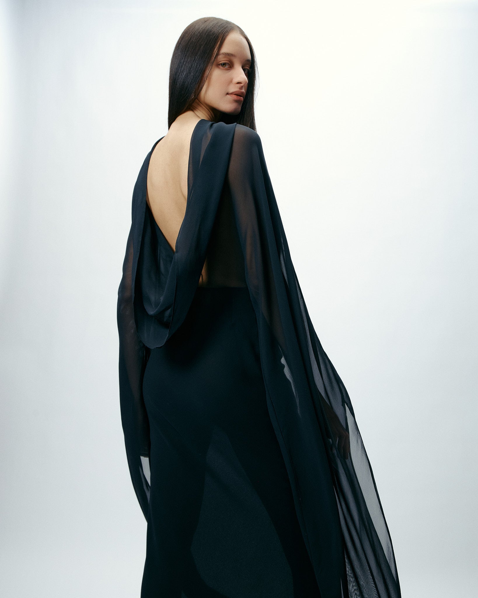 Elara Dress in Black Beauty