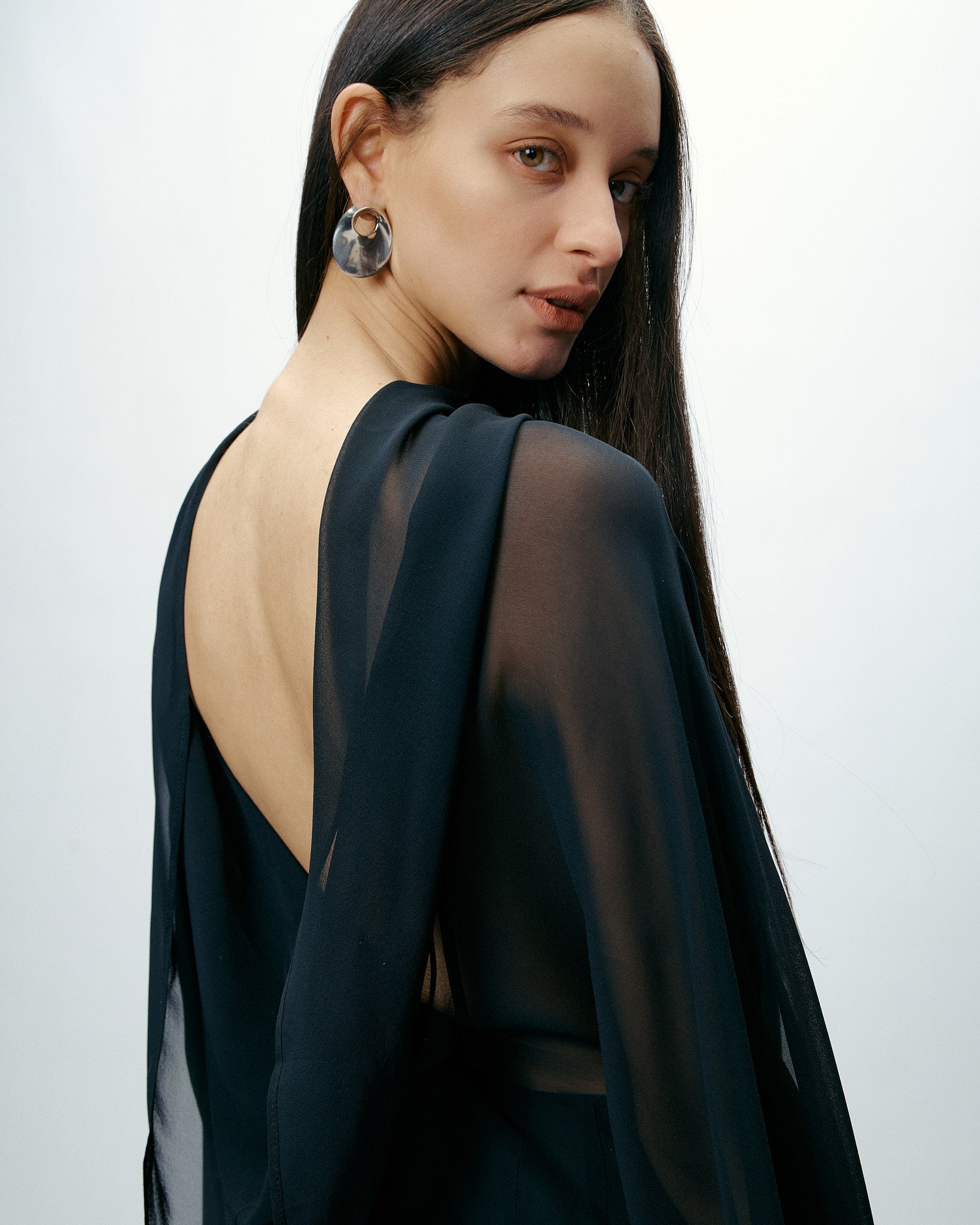 Elara Dress in Black Beauty