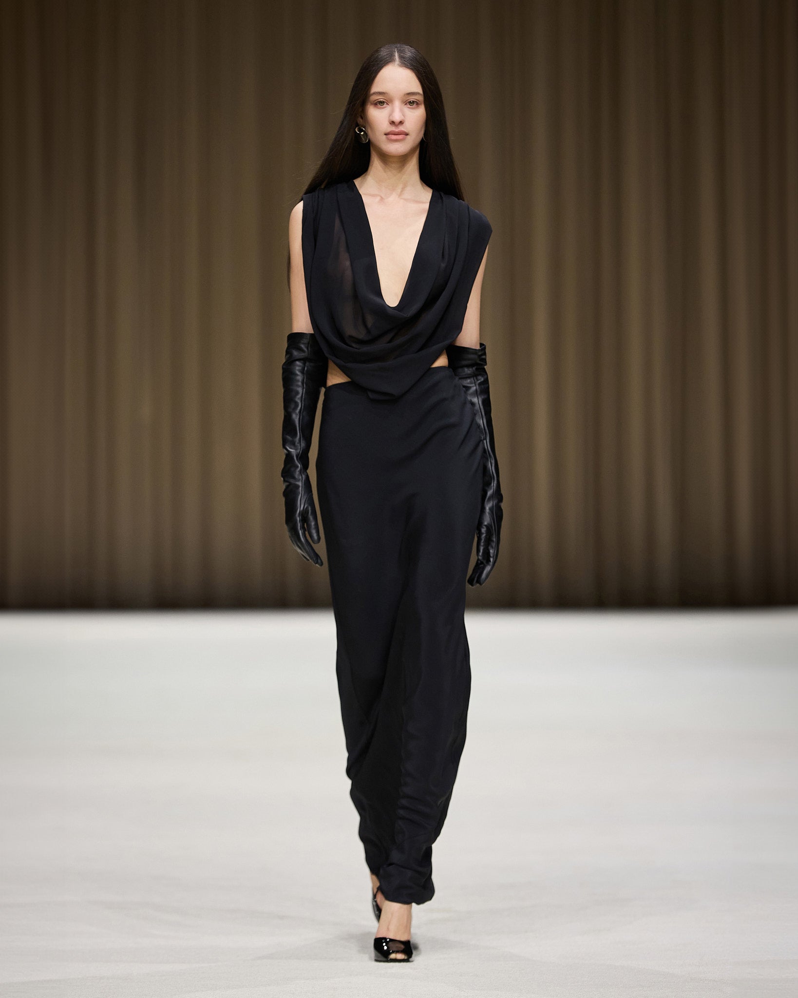 Vega Dress in Black Beauty