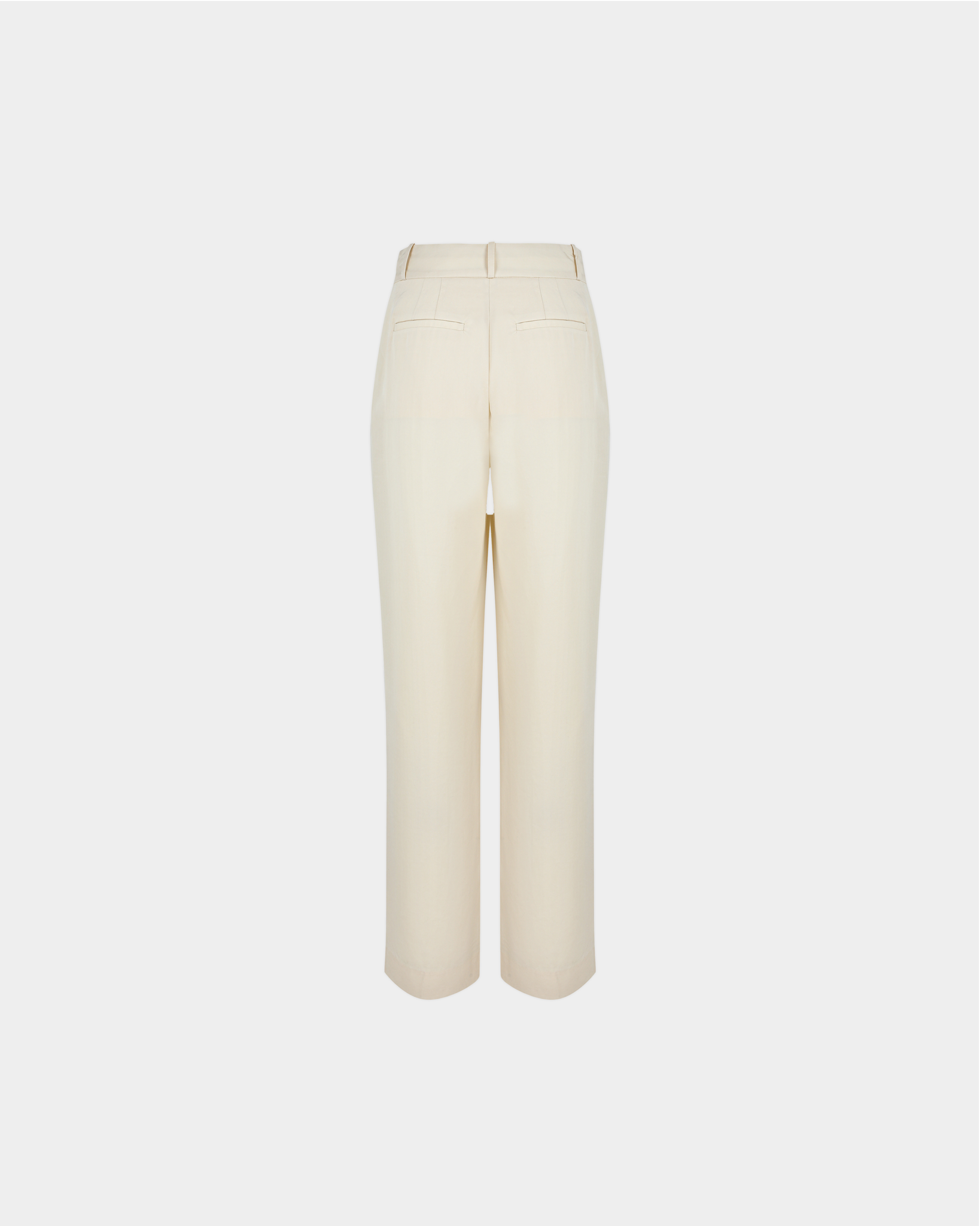 Gwyneth Pant in Summer Sand