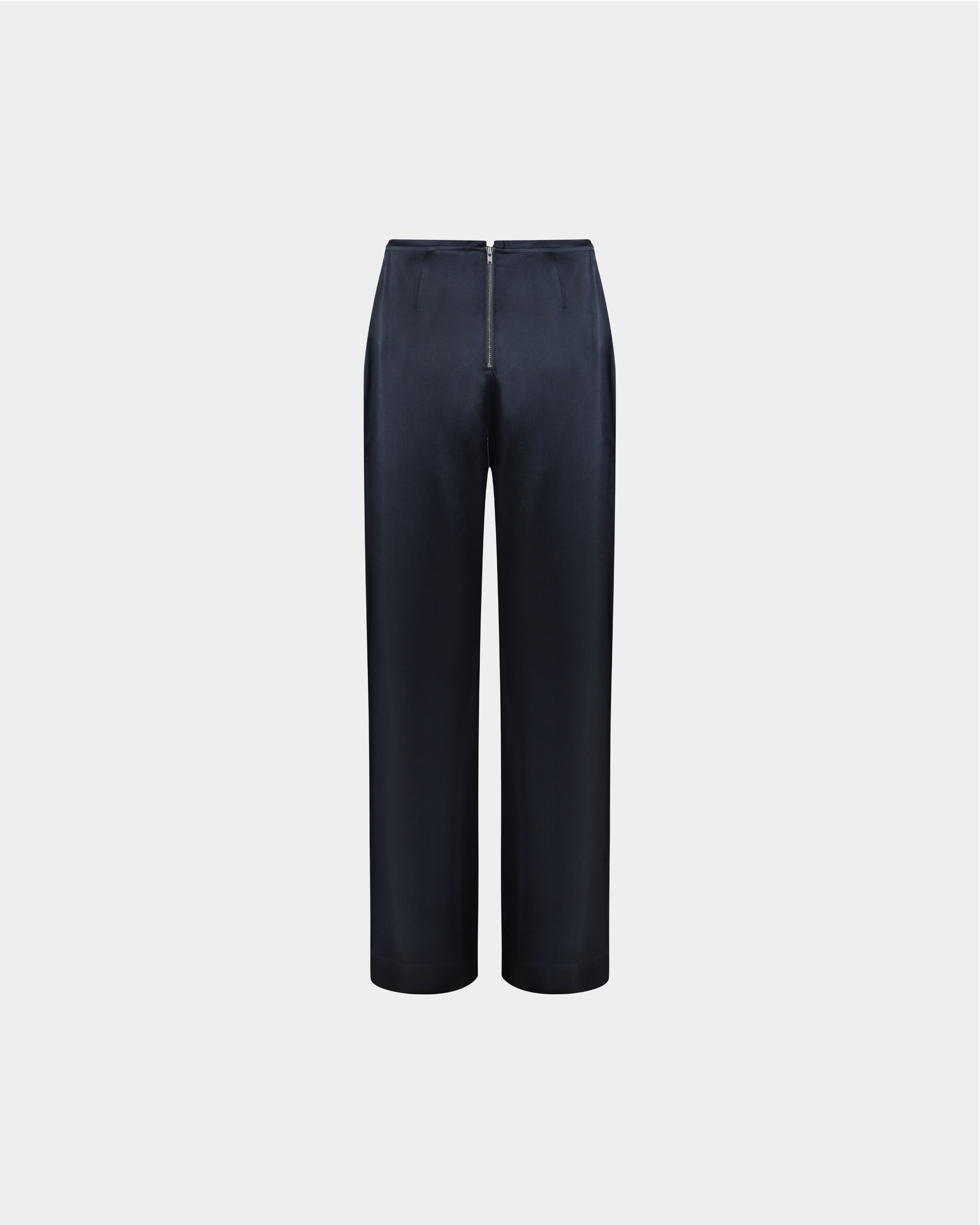 Rhiannon Pant in Sky Captain