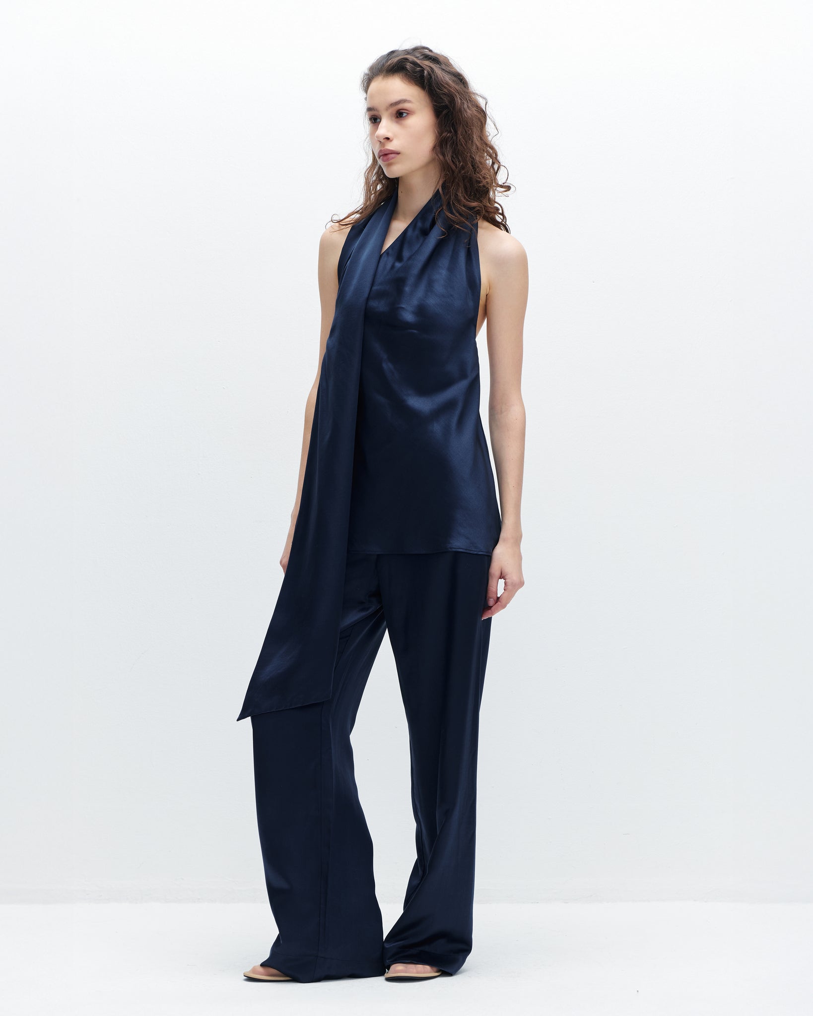 Rhiannon Pant in Sky Captain