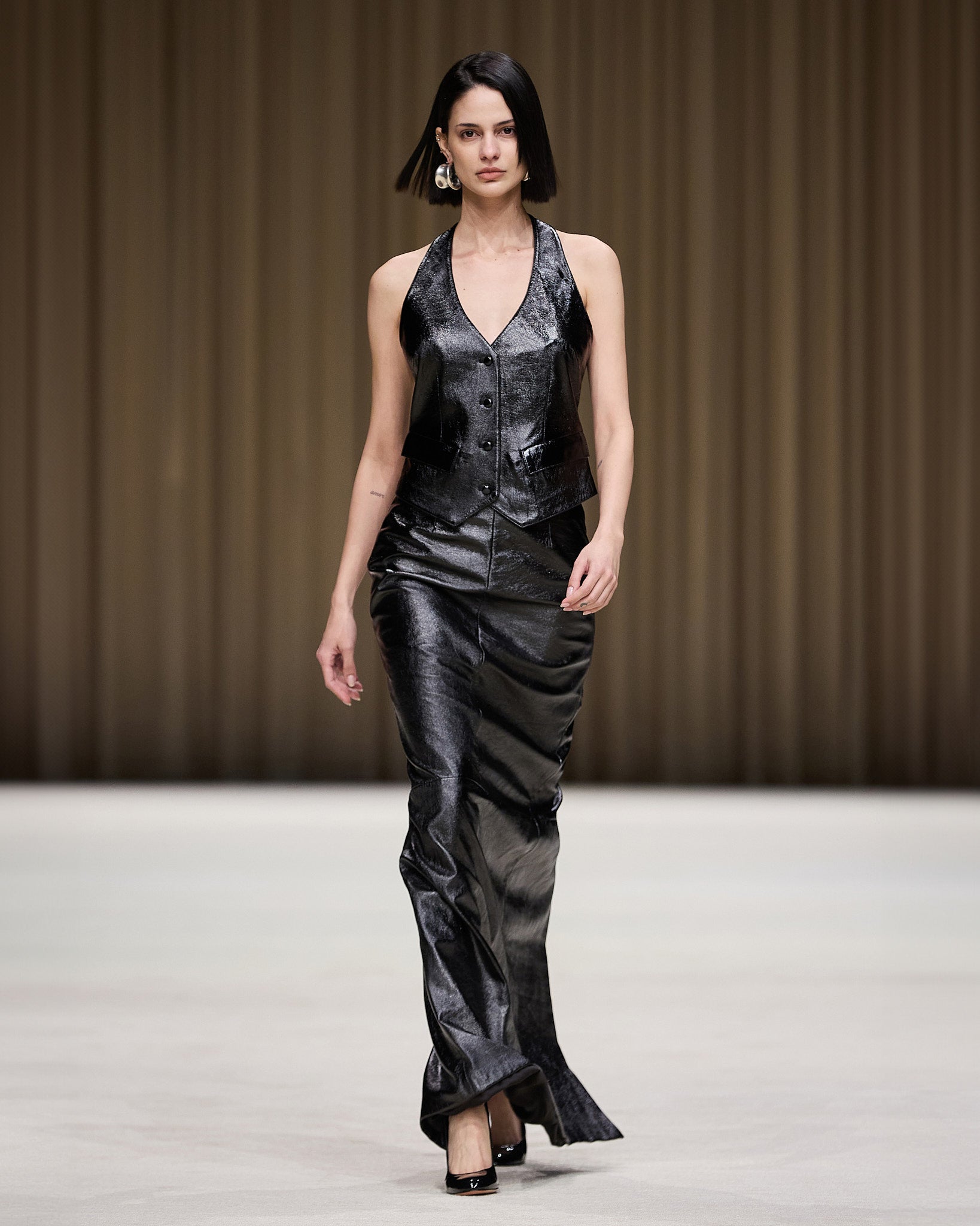 Liora Vest in Black